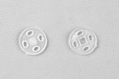 Кнопки пришивные пластиковые 10 мм, блистер 24шт, цв.-прозрачные - купить в Екатеринбурге. Цена: 48.41 руб.
